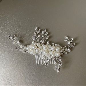 NEW Simulated pearl & rhinestones bridal hair comb